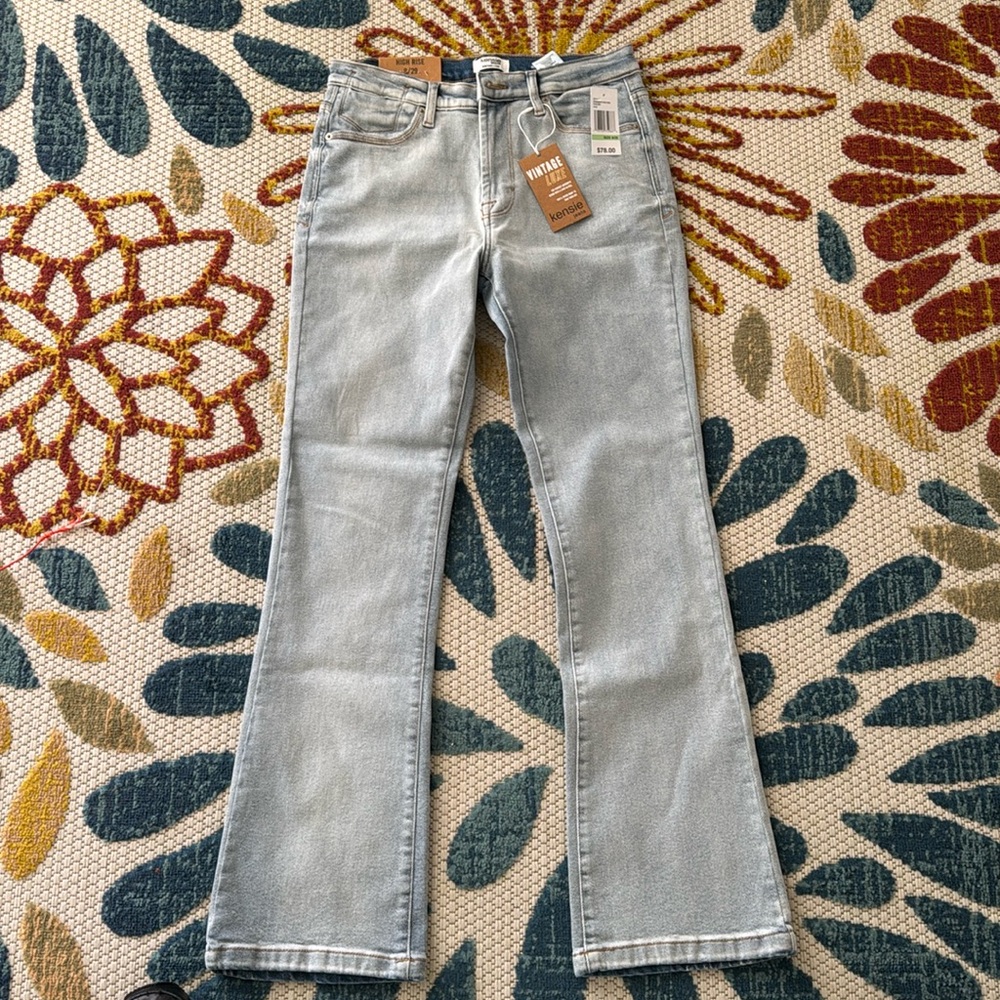 Kensie Jeans

The Tessa High Rise Bootcut